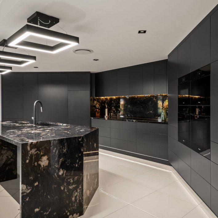 kitchen renovation luxury house pelican waters