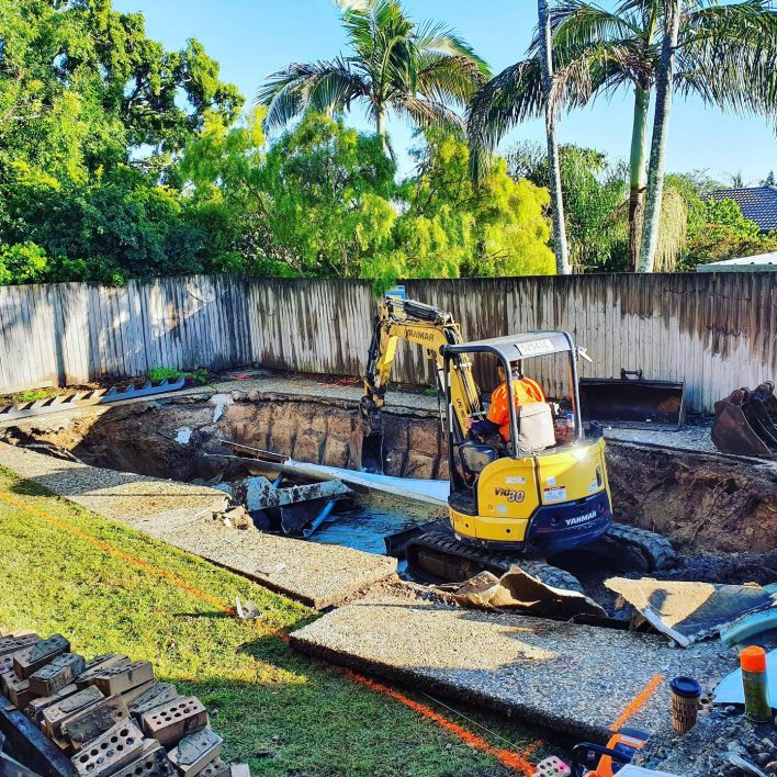 fibreglass pool demolition sunshine coast