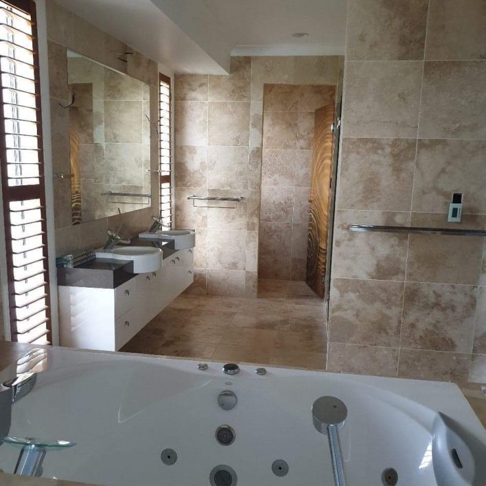 bathroom before renovation sunshine coast