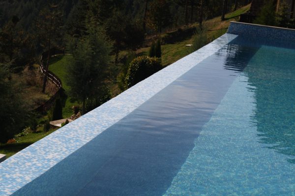 infinity edge pool sunshine coast